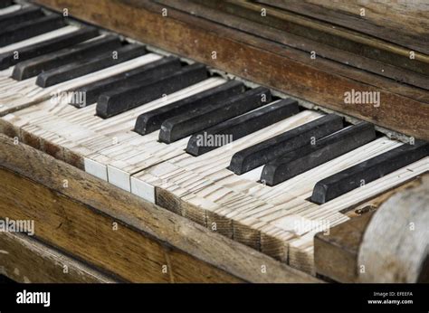 Piano Soundboard High Resolution Stock Photography and Images - Alamy