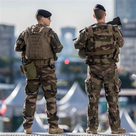 Les actualités de 12h30 une patrouille Sentinelle ouvre le feu sur un