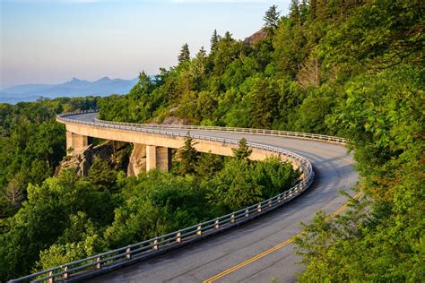 Is The Blue Ridge Parkway Scenic Drive Worth It Hwyco