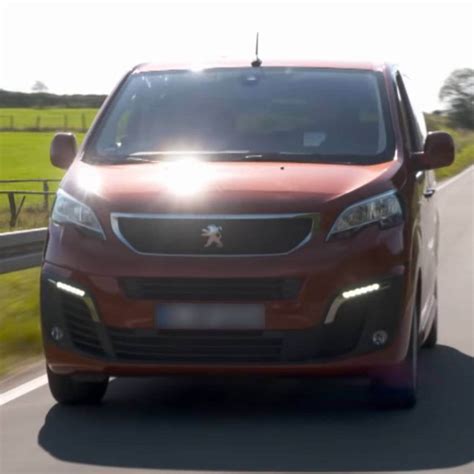 Peugeot Traveller Bett bauen