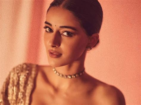 Pic Talk Ananya Panday S Revealing Hot Off Shoulders