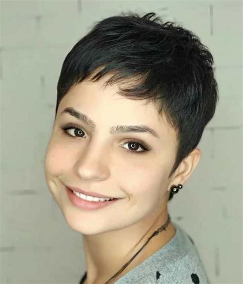 51 Cute Short Pixie Haircuts For A Blend Of Femininity And Practicality