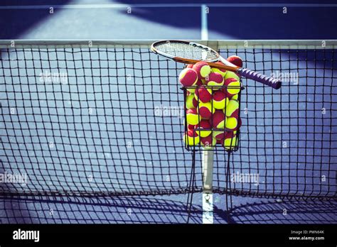 Canasta De Pelota De Tenis Fotograf As E Im Genes De Alta Resoluci N