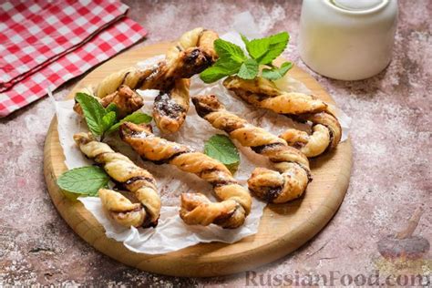 Рецепт: Сладкие слойки-тросточки с какао на RussianFood.com
