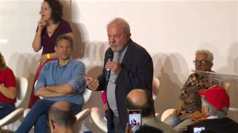 Lula Candidato Do Pt à Presidência Faz Campanha Em São Paulo