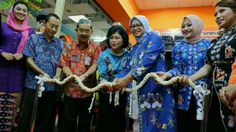 Batik Betawi Lengkapi Koleksi Pusat Batik Nusantara Di Thamrin City