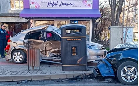 Accident Rutier N Municipiul Ia I N Aceast Diminea Un Autoturism