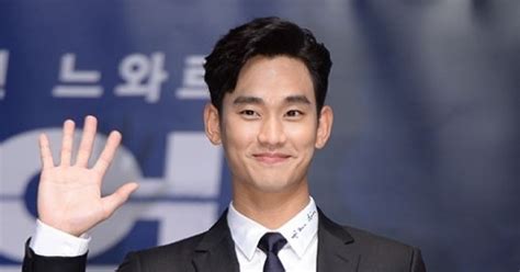 김수현 ‘비밀의 숲 감독 신작 ‘넉오프 출연“긍정 검토 중”공식