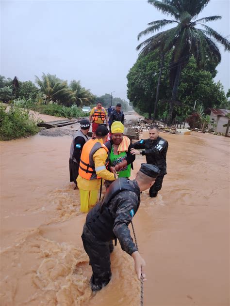 La Tormenta Tropical Sara Se Encuentra Estancada En Honduras Causando