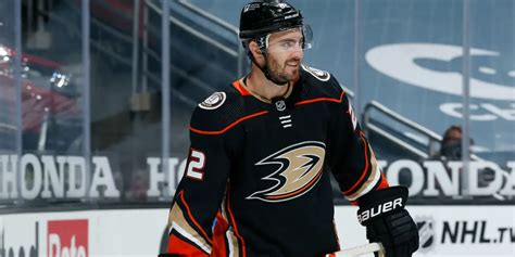 Kevin Shattenkirk Signs With Boston Bruins | Inside The Rink