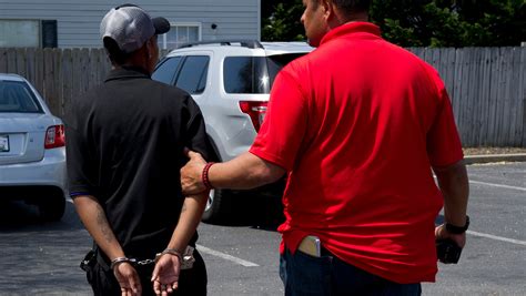 Feds Locking Up Fewer Fugitives Fleeing Serious Charges