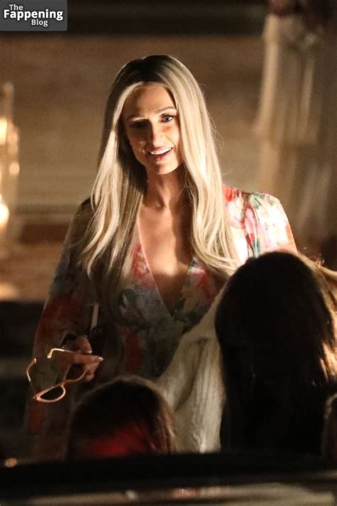 Paris Hilton Page Nude Celebs The Fappening Forum