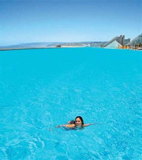 La Plus Grande Piscine Du Monde Crystal Lagoon Au Chili