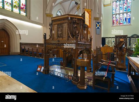 Interior dunfermline abbey dunfermline scotland hi-res stock ...