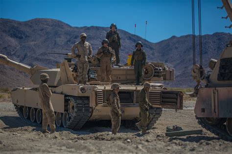 Reserve Marines Conduct Tank Training At Itx