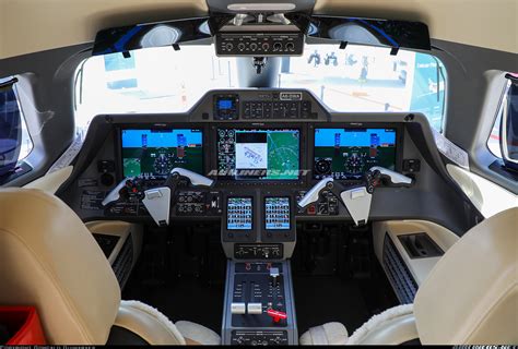 Embraer Emb 500 Phenom 100ev Emirates Flight Training Academy