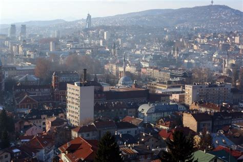 U Sarajevu održan protest Buđenje građana ispred Ambasade Srbije