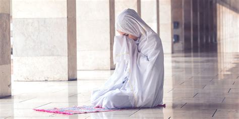 What Is A Prayer Outfit An In Depth Look At Womens Islamic Prayer