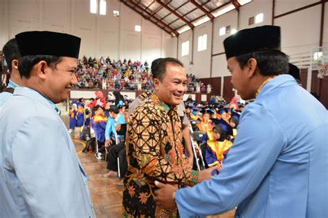 Sekda Hadiri Wisuda Santri TKA TPA TQA Pemerintah Kabupaten Kuningan