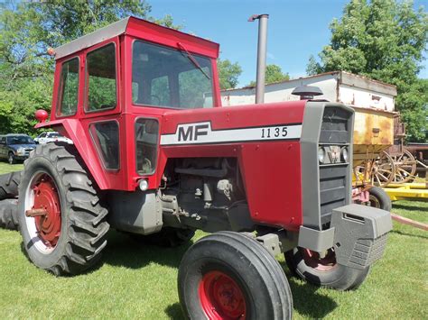 Massey Ferguson 1135 120 Hp From A Turbocharged Perkins 354 Cid Diesel 12 150 Lbs 55 Gallon Fuel