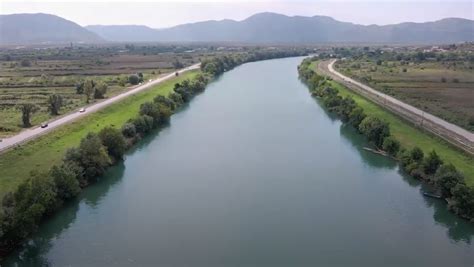 Znate Li Koja Je Najhladnija Rijeka Na Svijetu Ne Nije Na Sjevernom