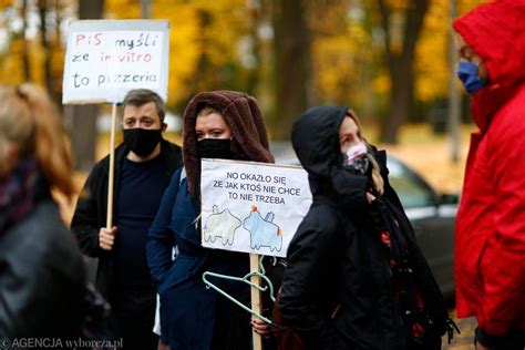 Dzisiaj Dwa Protesty W Odzi Strajk Kobiet I Czarna Polewka Dla Pis U