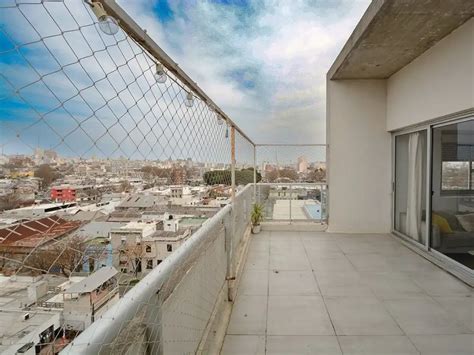 Venta Departamento 6 años 2 dormitorios 51m2 con balcón Defensa 1800