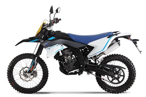 Motorrad Vergleich Rieju MRT 125 AC 2021 Vs FB Mondial SMX 125i 2017