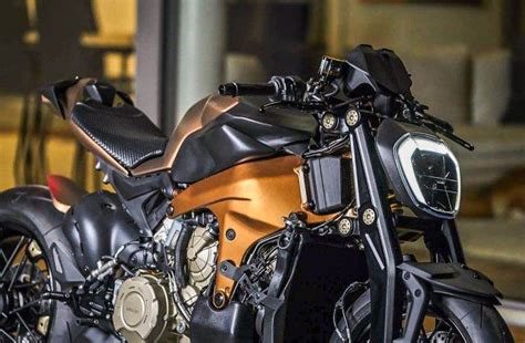 Garangnya Versi Naked Ducati Panigale V Street Fighter Tulen Iwanbanaran