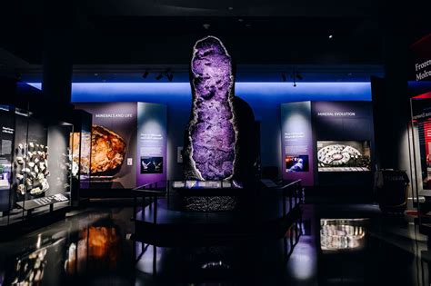 Step Inside The Natural History Museums Renovated Hall Of Gems