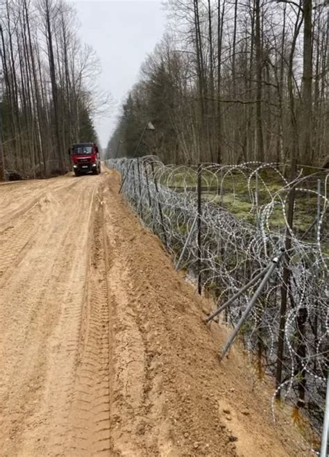 Zapora Na Granicy Polsko Bia Oruskiej Powstaje Zgodnie Z Harmonogramem