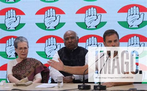 Press Conference At The Aicc Headquarter In New Delhi India Mar