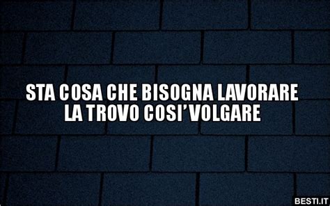 A Black Brick Wall With The Words Cheesto A Vivadii I Rigontego Delle