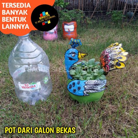 Jual POT DARI GALON BEKAS LEMINERALE BENTUK MERAK KERAJINAN DARI BARANG