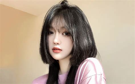 Trend độc đáo làm kiểu tóc con sứa – Jellyfish haircut