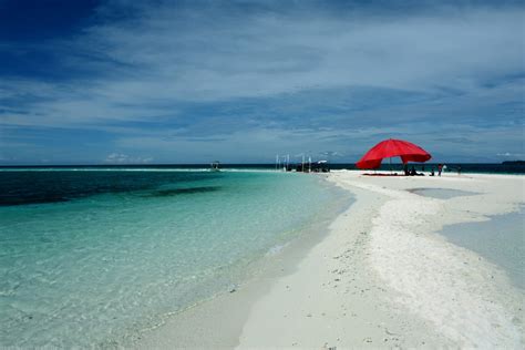 Fiesta Philippine Travel and Adventure: Camiguin White Island