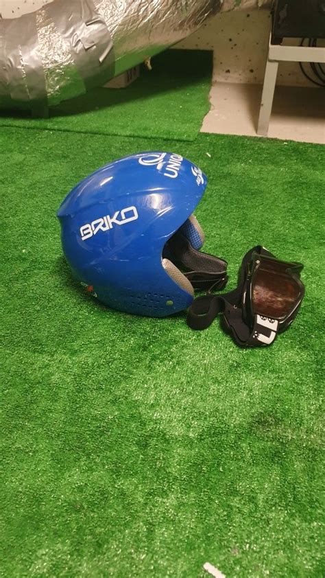 Deska snowboard buty kask dla dziecka zestaw Nowy Sącz OLX pl