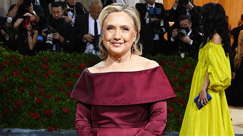 Hillary Clintons Met Gala 2022 Dress Photo Hollywood Life