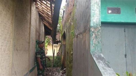 BNPB Satu Warga Luka Ringan 4 Rumah Dan 1 Sekolah Rusak Akibat Gempa