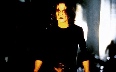 30 Anni Dalla Morte Di Brandon Lee Sul Set Del Film Il Corvo Chi Era E