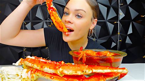 King Crab Seafood Mukbang Giant Shrimp Seafood Boil Mukbang Youtube