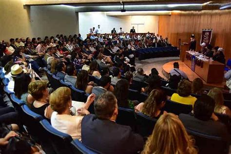 Destacados Profesionistas Reciben Grado De Doctor Honoris Causa