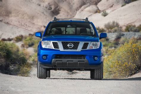 Comparison Nissan Pathfinder 2016 Vs Nissan Xterra Suv 2015 Suv