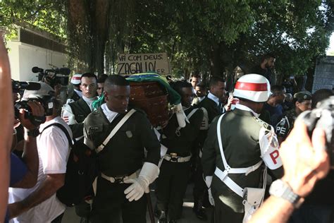 Corpo De Zagallo Sepultado No Rio Ap S Homenagem De Torcedores Rio