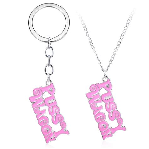 Movie Kill Bill Collection Pussy Wagon Keychain Letter Pendant