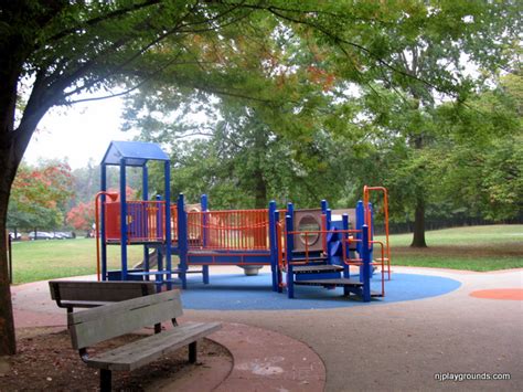 Holmdel Park- Monmouth County Parks « Your complete guide to NJ Playgrounds