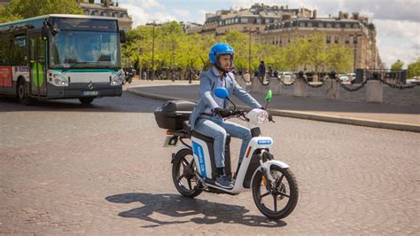 Cooltra Lance Son Service De Location De Scooters électriques En Libre Service à Paris Le Bonbon