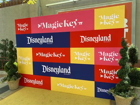 Photos: Magic Key Event Offers Unique Character Greetings, Photo-Ops ...