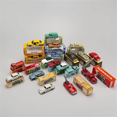 A set of 19 pcs toy cars from MÄRKLIN, MOSKVITCH, POLITOYS and NOREV ...