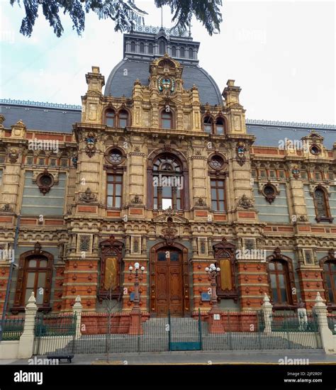 Façade Du Palais De Leau à Buenos Aires Argentine Ancienne Station